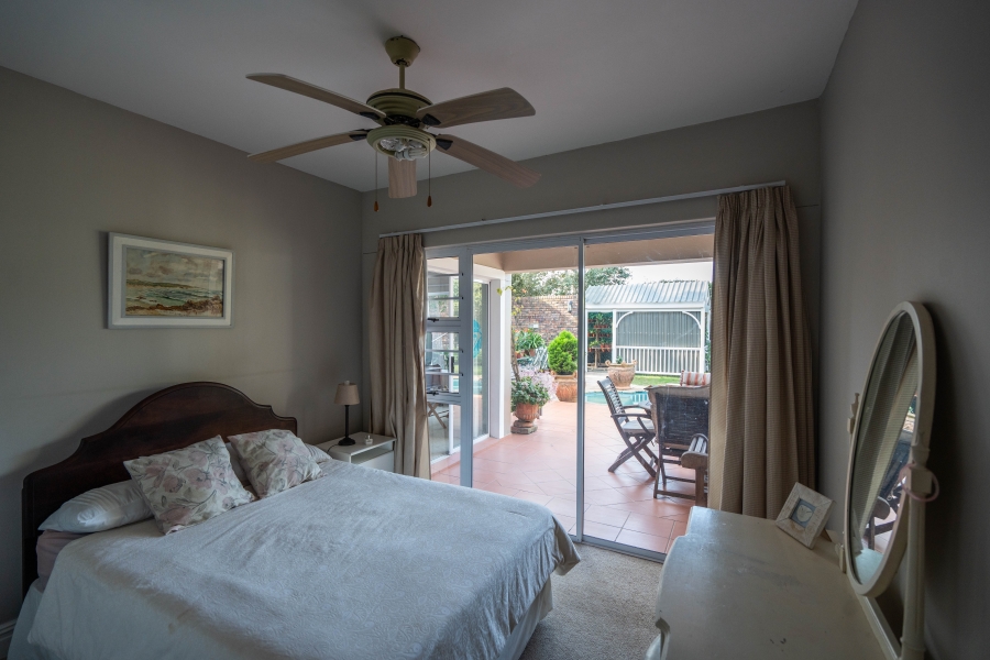 5 Bedroom Property for Sale in Seafield Eastern Cape